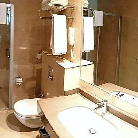Adranos Otel 4*