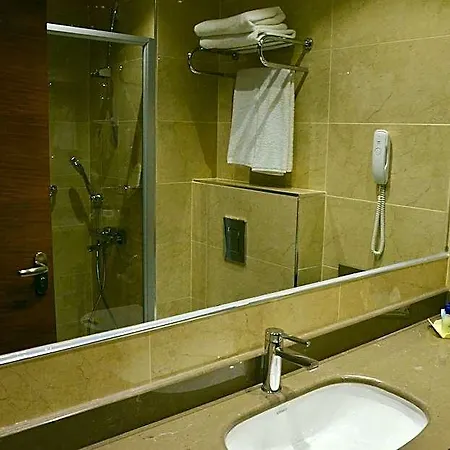 Adranos Otel 4*
