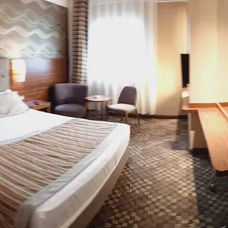 Otel Adranos 4*